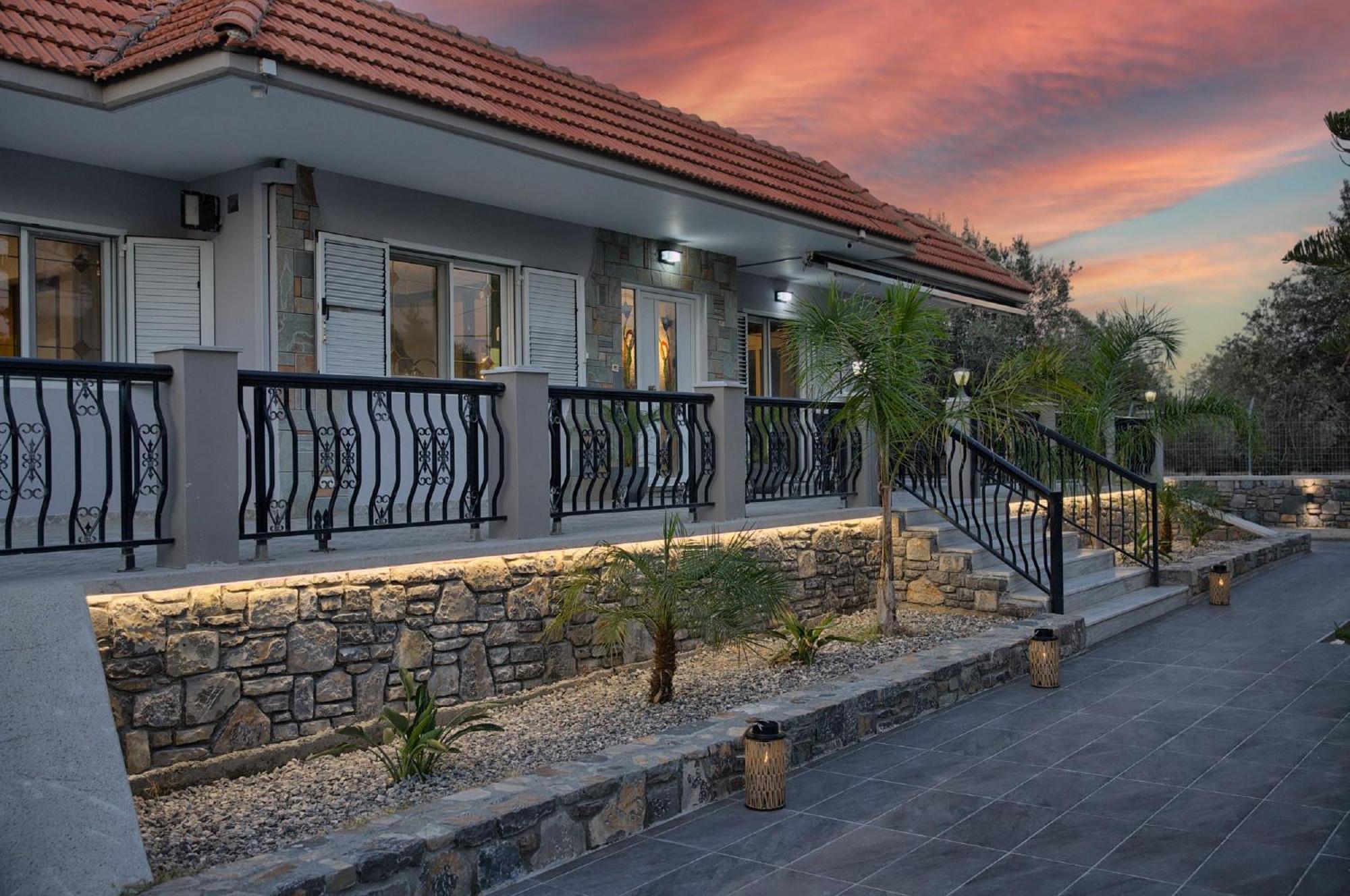 S&t Villa