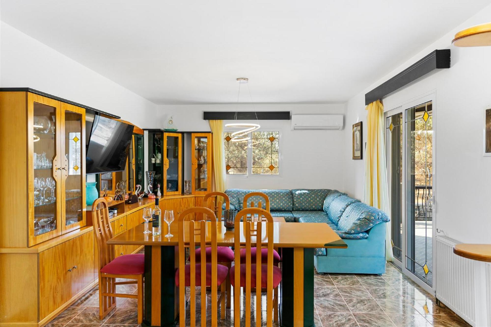Villa S&t *